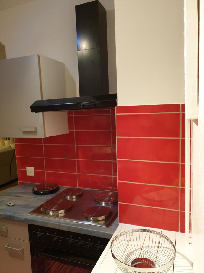 Les Hirondelles, Appartement De Vacances Avec Terrasse Et Coin Grillades Granges Exteriér fotografie